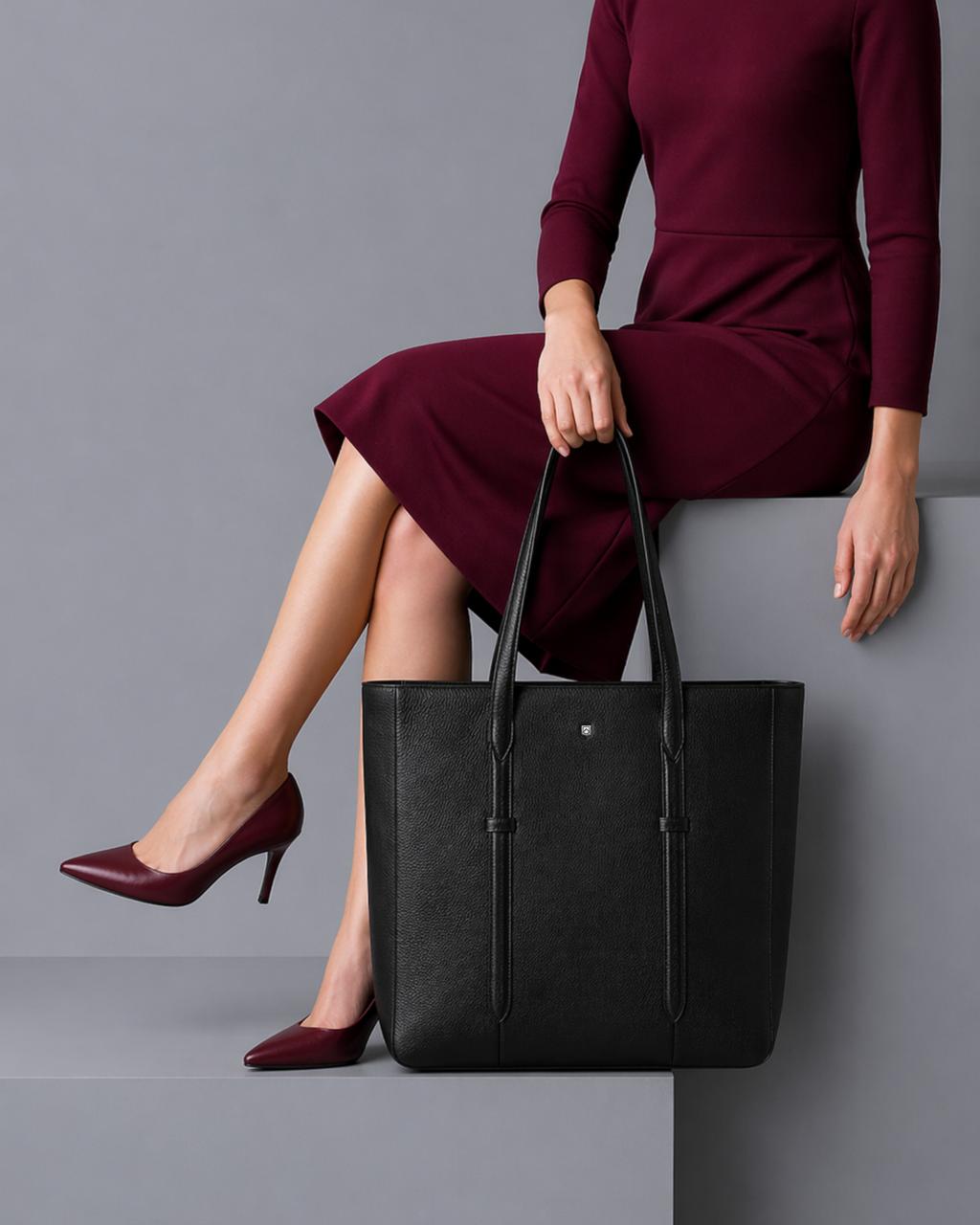 WOMEN'S LEATHER BAGS