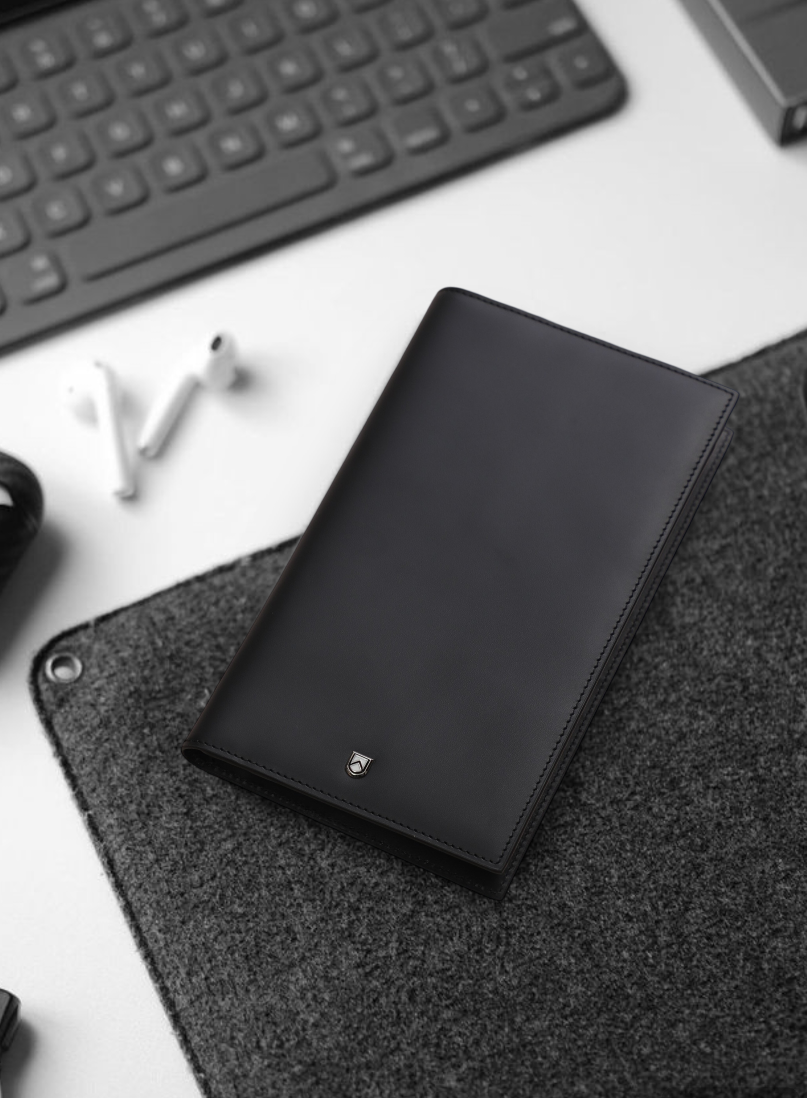 SMALL TRAVEL ACCESSORIES